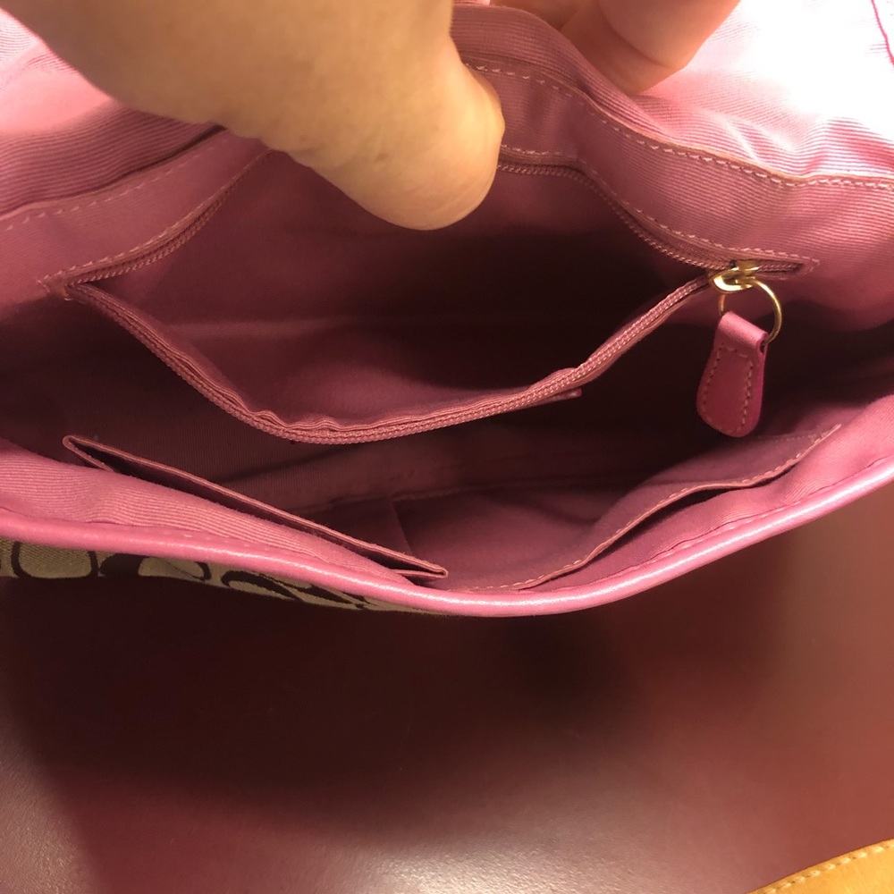 Coach Handbag - Picture 4 of 6